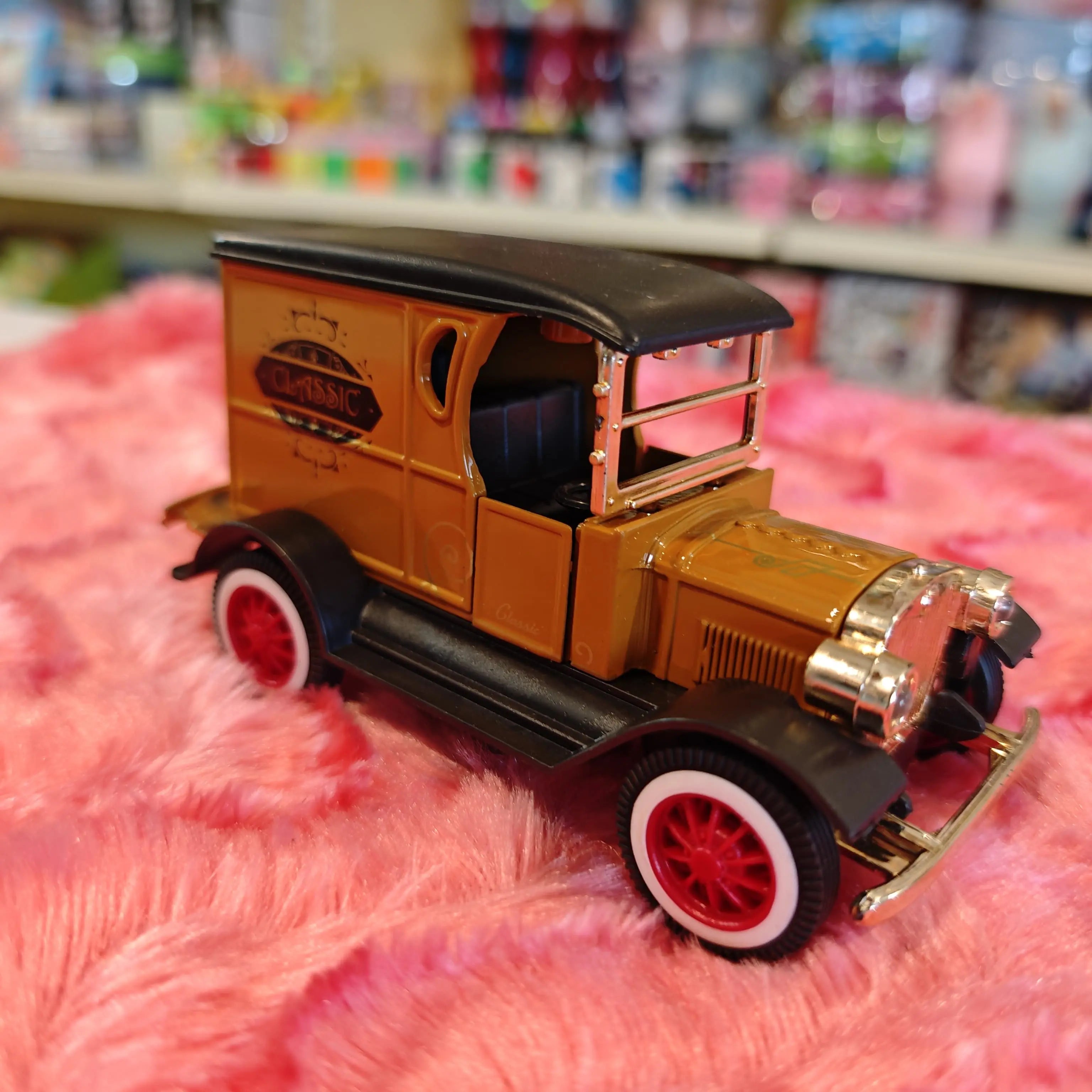vintage Car model Universal color