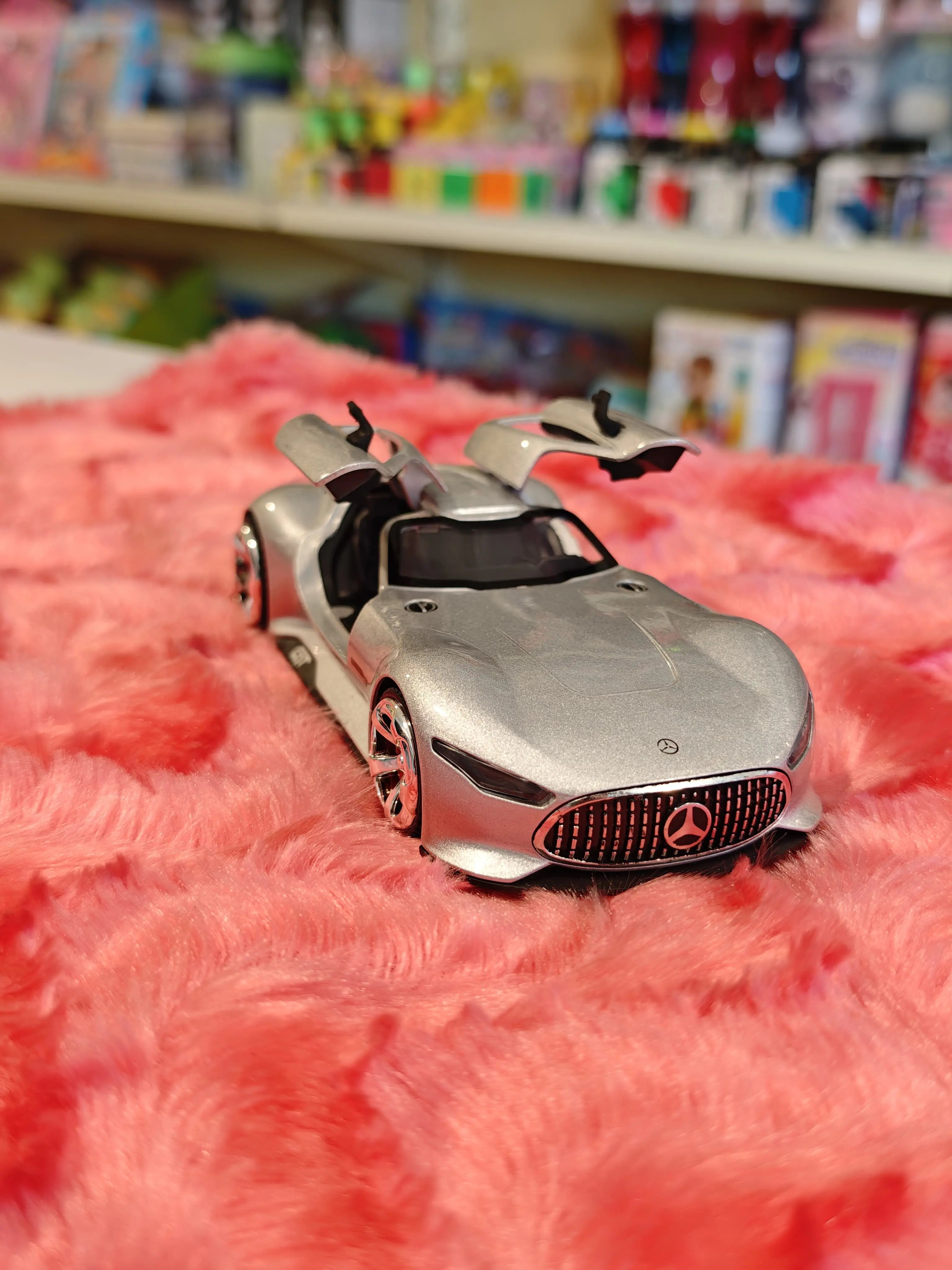 merceedes vision AMG GT Future model car 1:24 white Die- Cast