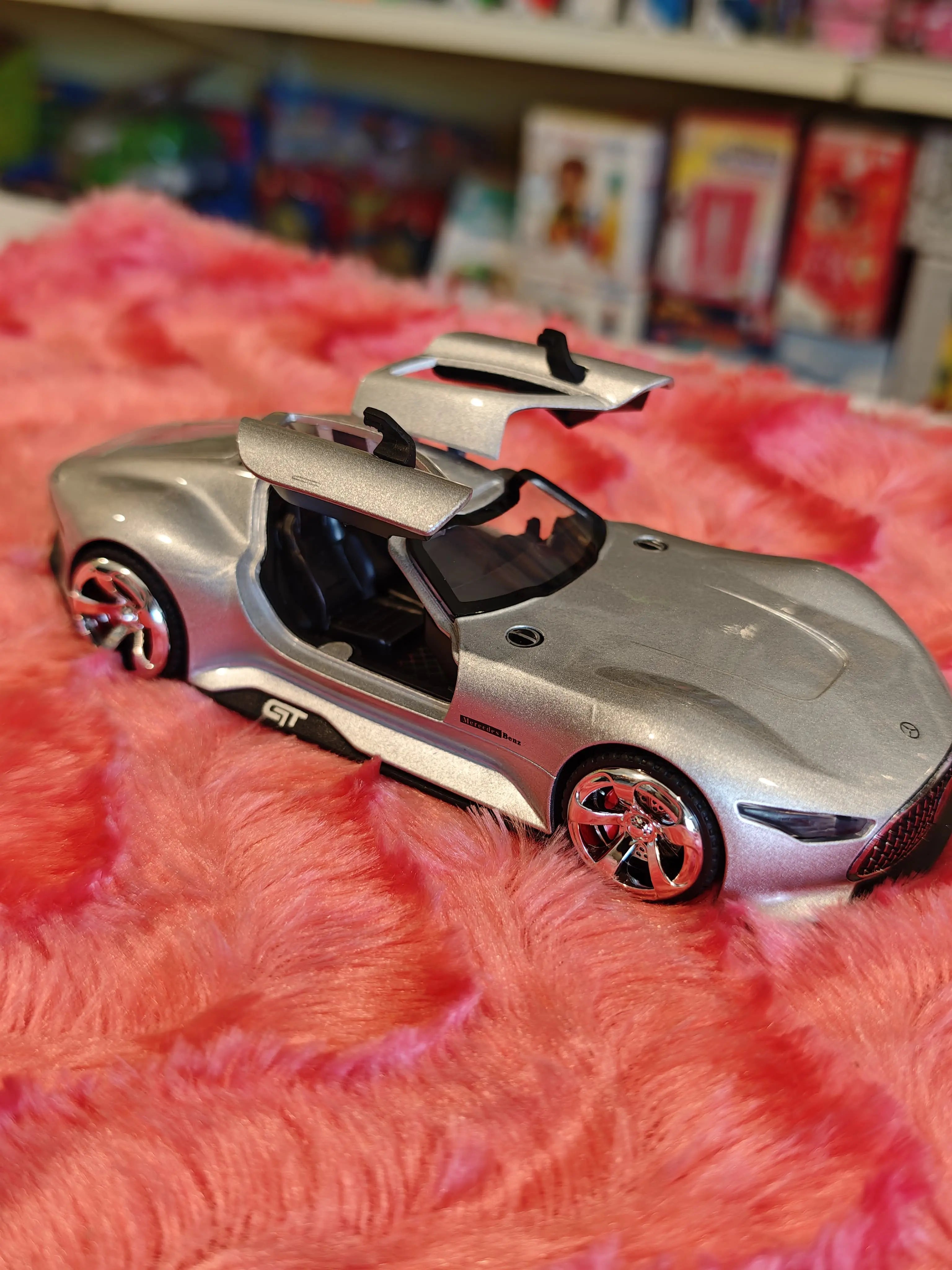 merceedes vision AMG GT Future model car 1:24 white Die- Cast