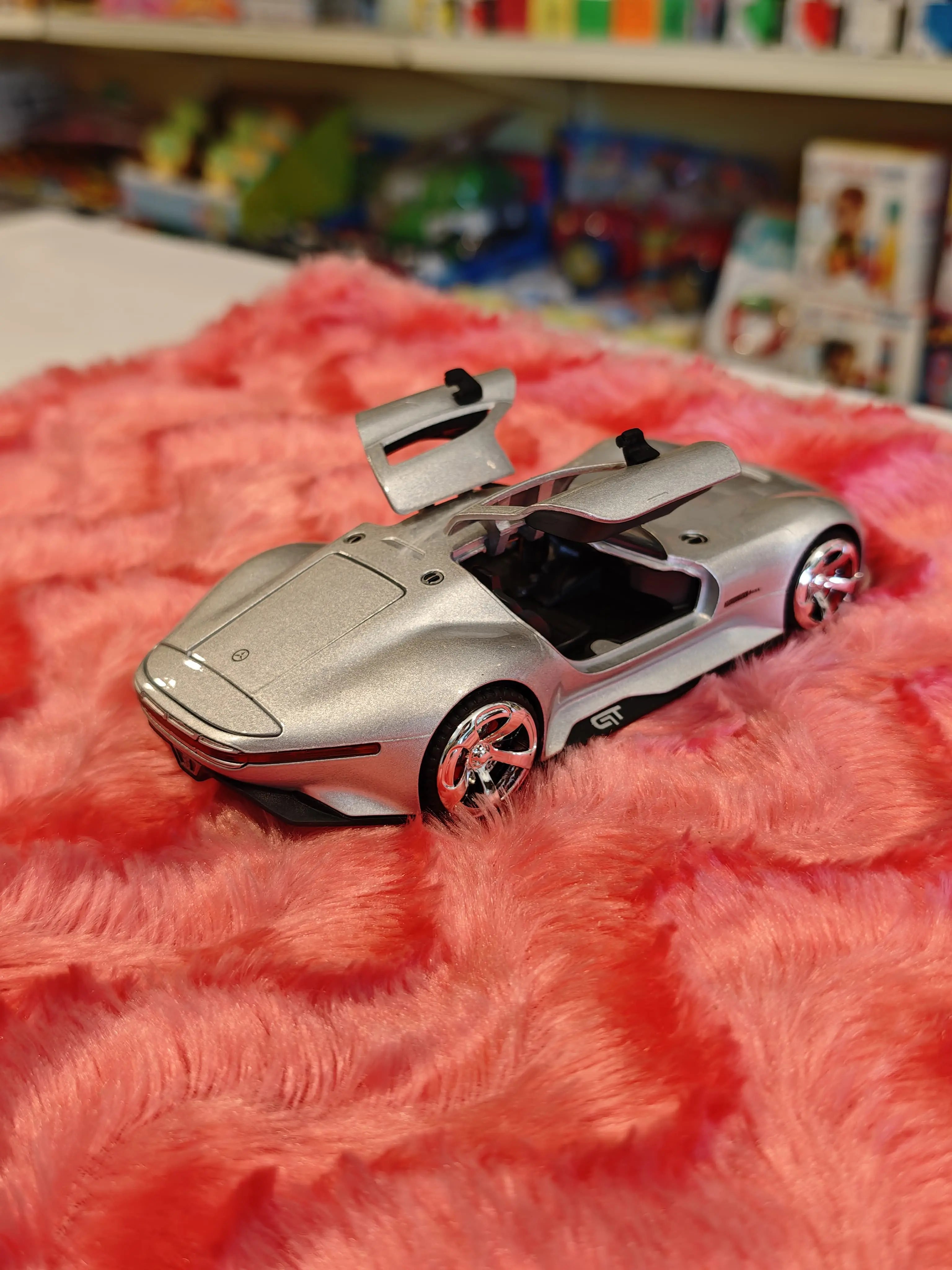 merceedes vision AMG GT Future model car 1:24 white Die- Cast