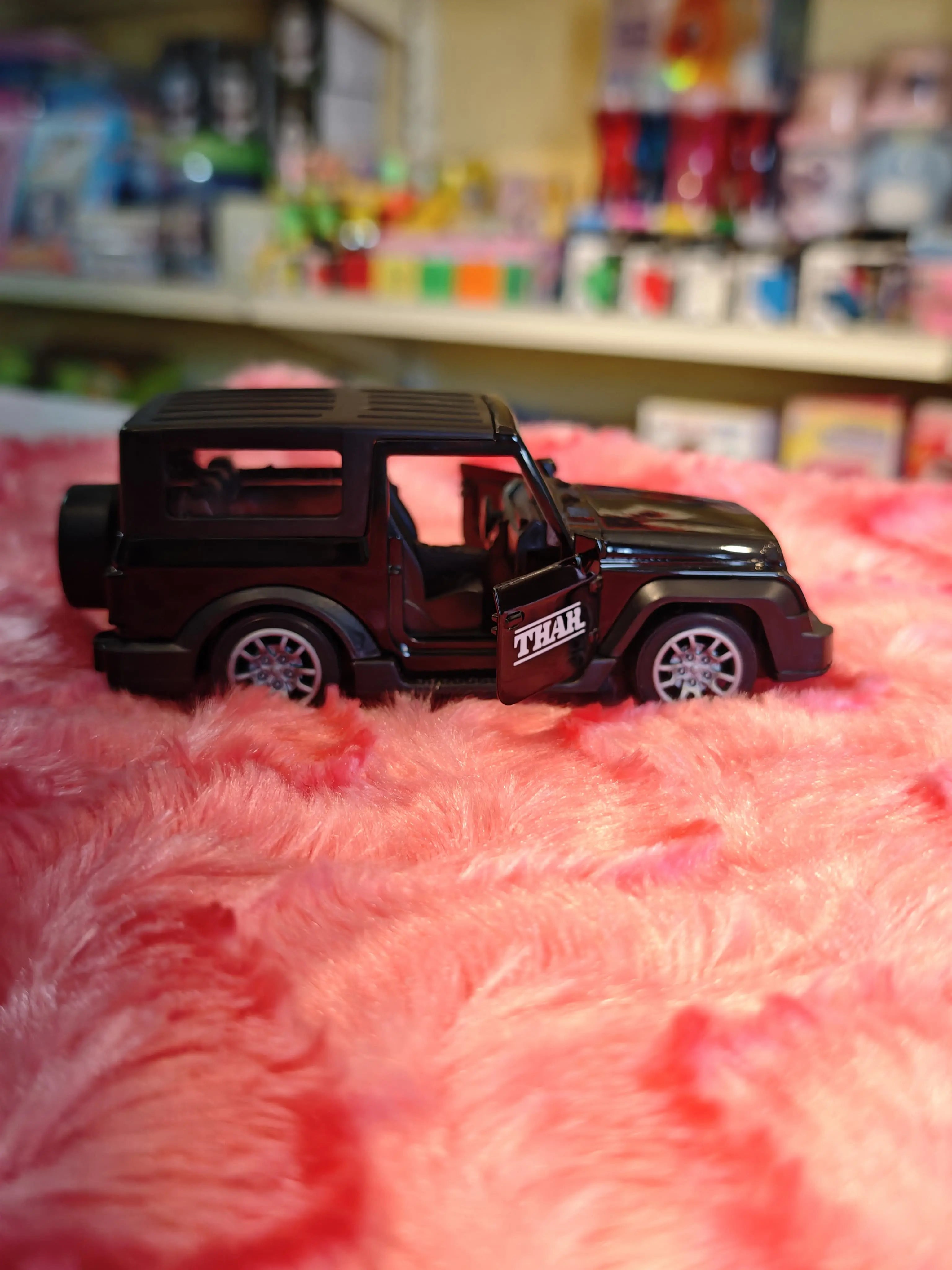 Thar die cast