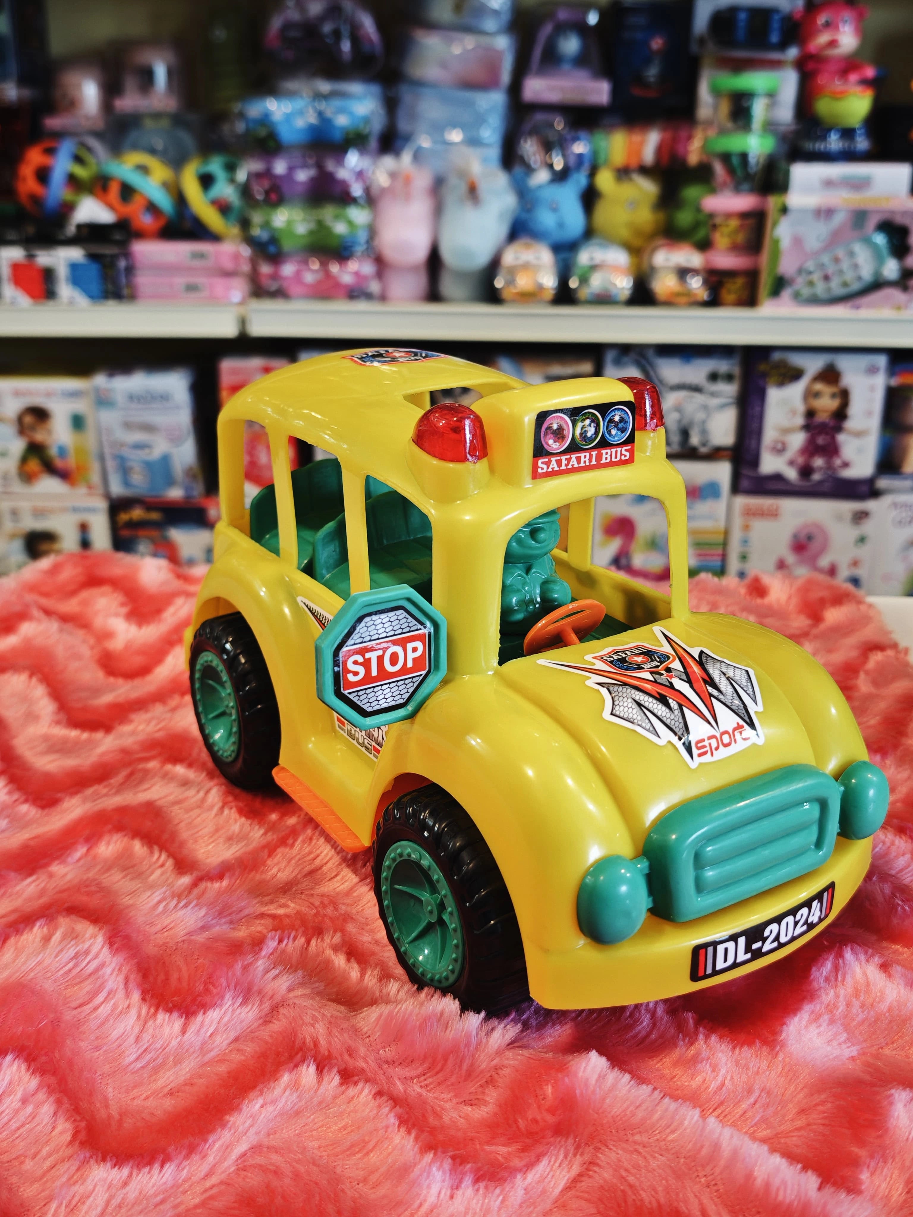 safari car